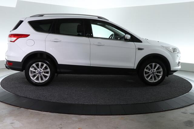 Ford KUGA 1.5 Titanium | TREKHAAK - 2000kg |