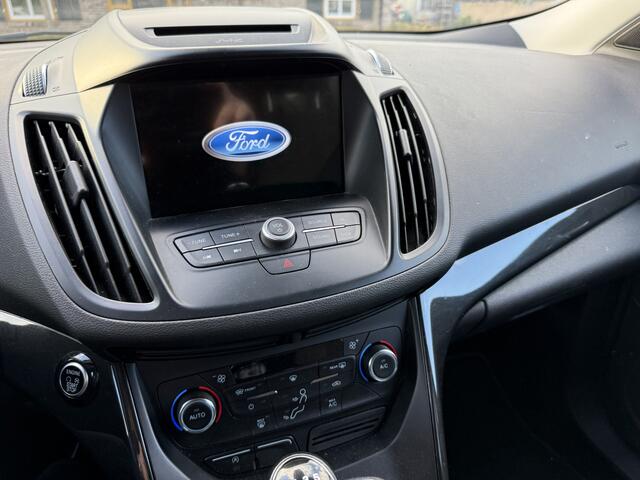 Ford KUGA 1.5 EcoBoost Titanium