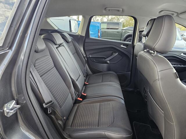 Ford KUGA 1.5 EcoBoost Titanium 150 pk | Nieuwstaat | Navigatie | PDC voor + achter | Keyless entry | Elektrisch bedienbare achterklep | Winterpack | Bi-xenon etc.