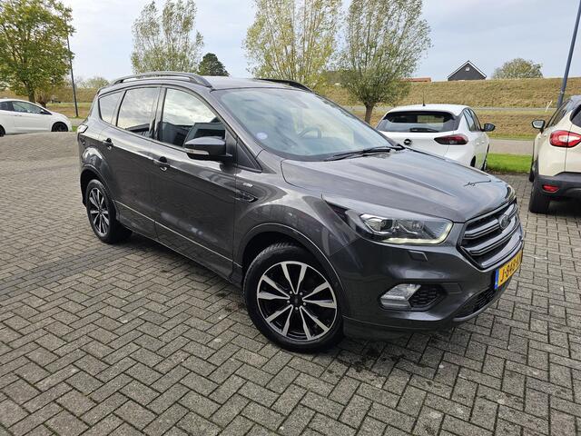 Ford KUGA 1.5 EcoBoost ST Line