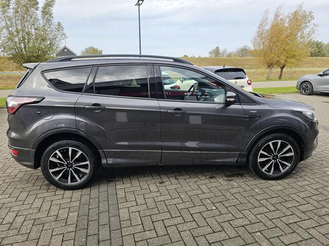 Ford KUGA 1.5 EcoBoost ST Line