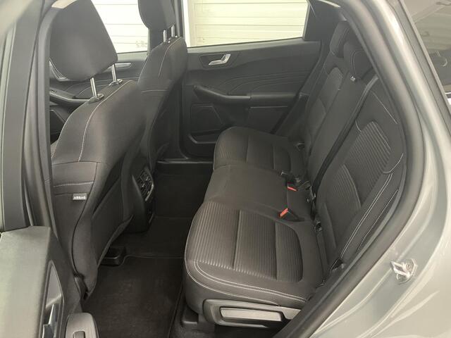 Ford KUGA 2.5 PHEV Titanium / Eerste Eigenaar / Trekhaak 1500 KG / NL Auto / Stoel- en Stuurverwarming / Verwarmde Voorruit / Navigatie / Camera / Dual-Zone Climate Control /