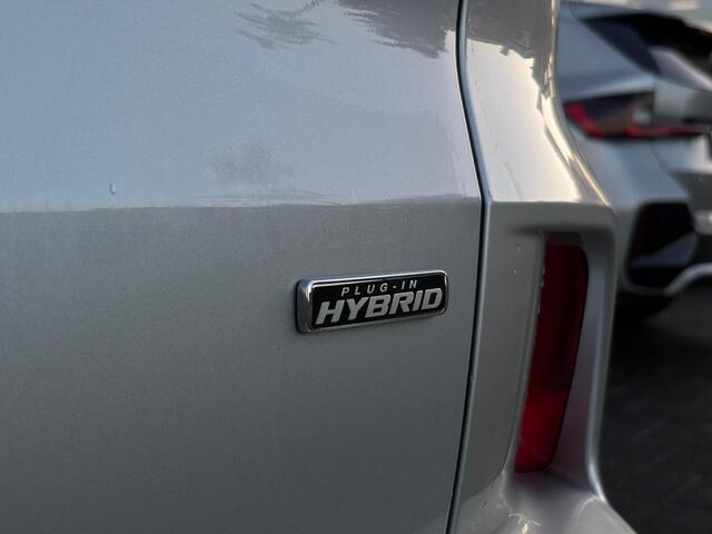 Ford KUGA 2.5 PHEV ST-Line X | Stoel/Stuurverwarming | Sportstoelen | Apple Carplay/Android Auto | Navigatie | Enz...