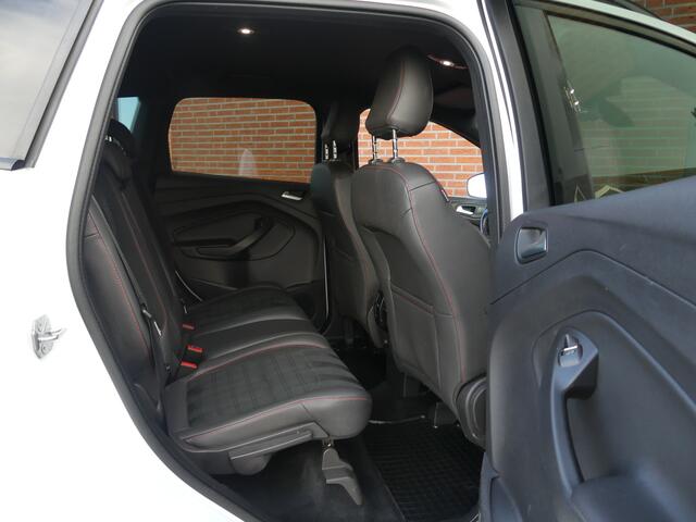 Ford KUGA 1.5 EcoBoost ST Line / Trekhaak