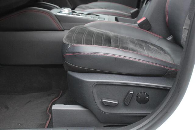 Ford KUGA 2.5i PHEV Aut. 165kW ST-Line X Driver Ass Pack, 19", Panoramadak, Elek Trekhaak, Full Option!