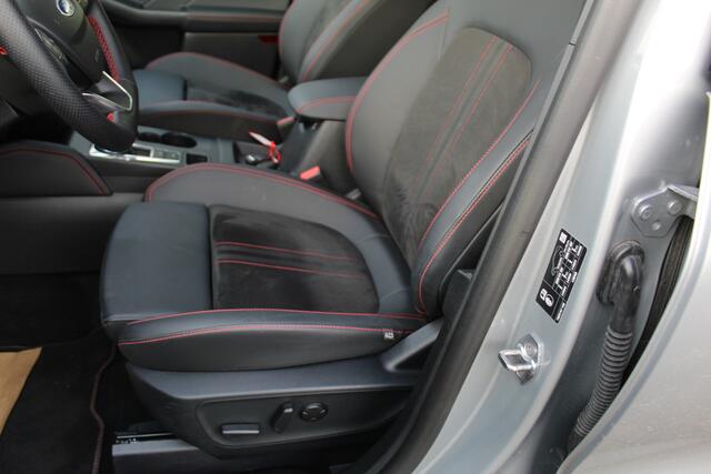 Ford KUGA 2.5-243pk PHEV ST-Line X. Nieuwste model ! Van ¤. 54.937,- voor ¤. 43.735,- ! Trekgewicht 2.100kg ! Elektr. panoramadak, Elektr. inklapb. trekhaak, stoel-, stuur- en voorraamverw., lane- en side assist, 360gr. camera, HUD, Apple/Android, Elektr. verstelb.