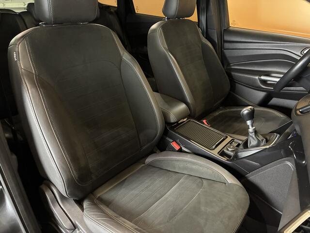 Ford KUGA 1.5 EcoBoost ST Line trekhaak | navigatie | panoramadak | semi leer