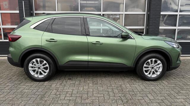 Ford KUGA 2.5 PHEV Titanium Direct leverbaar | ¤4.000,- voordeel | Winterpack | Wegklabare trekhaak | Bursting green