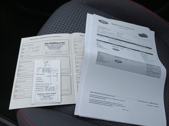 Ford KUGA 2.5 PHEV ST-Line, carplay, cruise