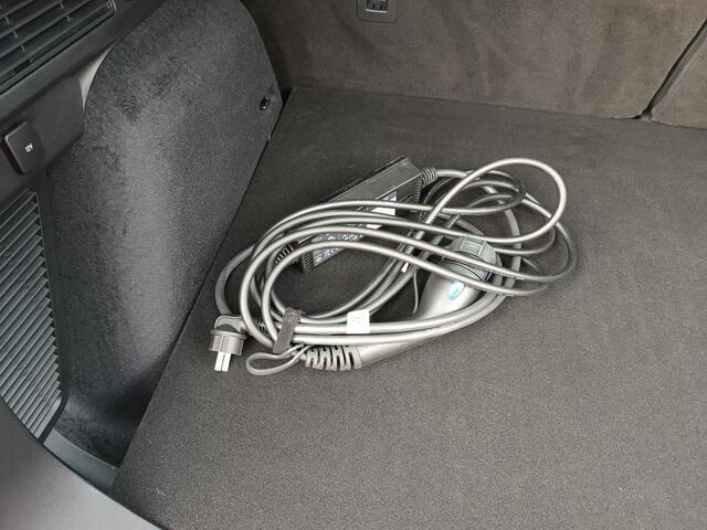 Ford KUGA 2.5 PHEV ST-Line, carplay, cruise