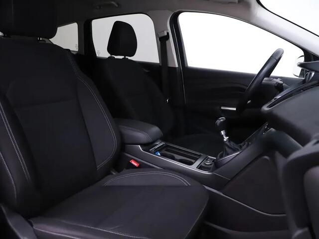 Ford KUGA 150pk Ultimate Navi Trekhaak Winter & Parking pack Privacy Glass Dealeronderhouden
