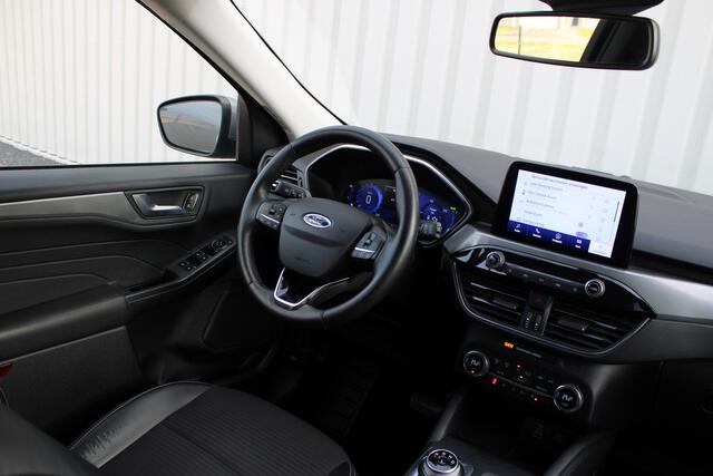 Ford KUGA 2.5 PHEV Titanium X | Incl. 12 maanden garantie | Cruise control | Trekhaak | Climate control | Stoelverwarming voor + achter | Stuurverwarming | Parkeercamera | Apple carplay/Android auto |