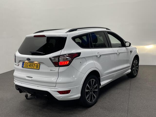 Ford KUGA 1.5 EcoBoost ST Line Navigatie Xenon Automatische Airco Bluetooth Cruise Control Parkeersensoren voor+ achter Dakrails Trekhaak 18 inch weinig kilometers!
