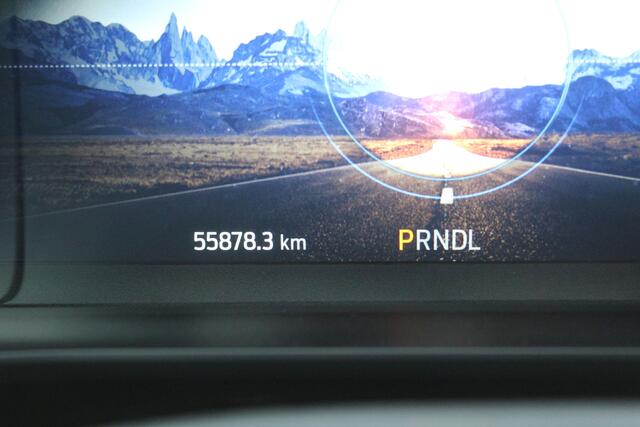 Ford KUGA 2.5-225pk PHEV ST-Line X. 1500kg Trekgewicht Hybride rijden voor een reëel bedrag ! Autm. airco dual, stuur-, stoel-, achterbank- en voorraamverw., keyless entry/keyless go, privacy glass, camera v+a, side- en lane assist, adaptieve cruise cntrl, trekhaak