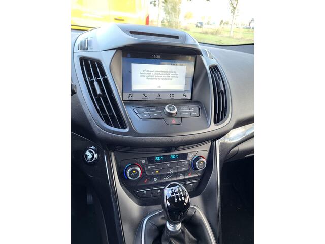 Ford KUGA 1.5 EcoBoost 150 PK Titanium | Trekhaak | Camera | Navigatie | Navigatie | Winterpakket | PDC V+A | Cruise Control