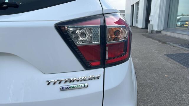 Ford KUGA 1.5 EcoBoost Titanium 182pk | Trekhaak | Winterpack | Panoramadak