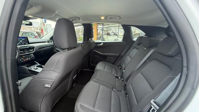 Ford KUGA 2.5 PHEV TITANIUM / Winter pack