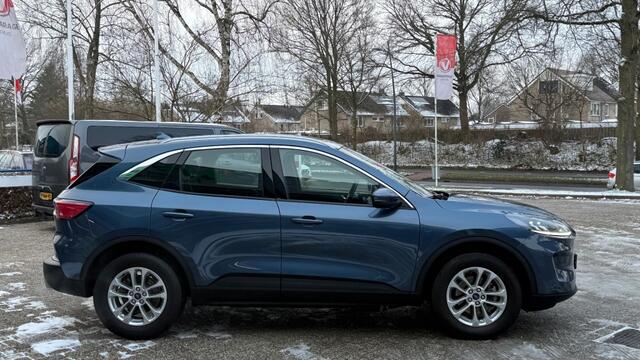 Ford KUGA 2.5 PHEV TITANIUM / Afn. trekhaak + Winter pack