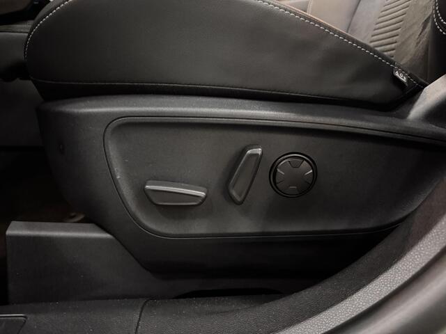 Ford KUGA PHEV 243pk Active X Winter Techno Parking pack Trekhaak Head Up Display 19" LM Fabrieksgarantie