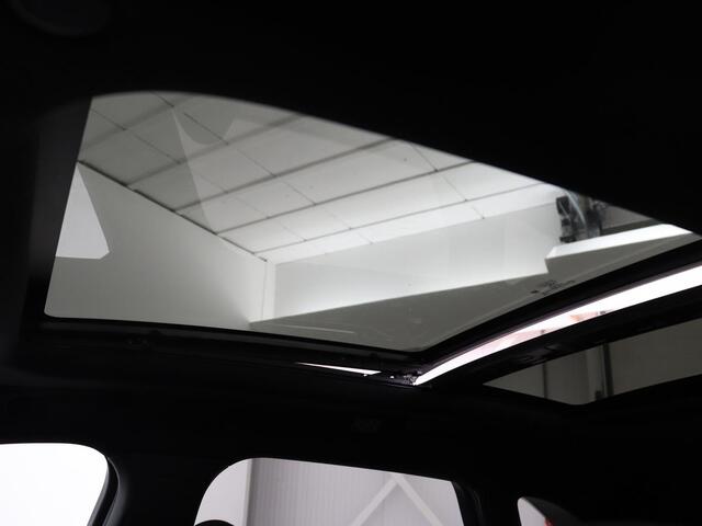 Ford KUGA 2.5 PHEV ST-Line | Panoramadak | Stoelverwarming | Adaptive cruise | 360 Camera | Leder/Alcantara | Full LED | Achterbankverwarming | Navigatie | Climate control | Plug In