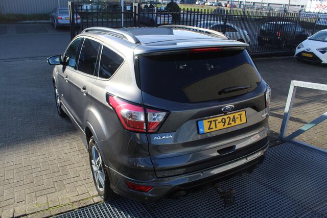 Ford KUGA 1.5 EcoBoost AWD Vignale Trekhaak/Panoramadak/Navigatie/Achteruitrijcamera/Stoelverwarming/Stuurverwarming/Keyless/Adaptive cruise control/Elektrische achterklep