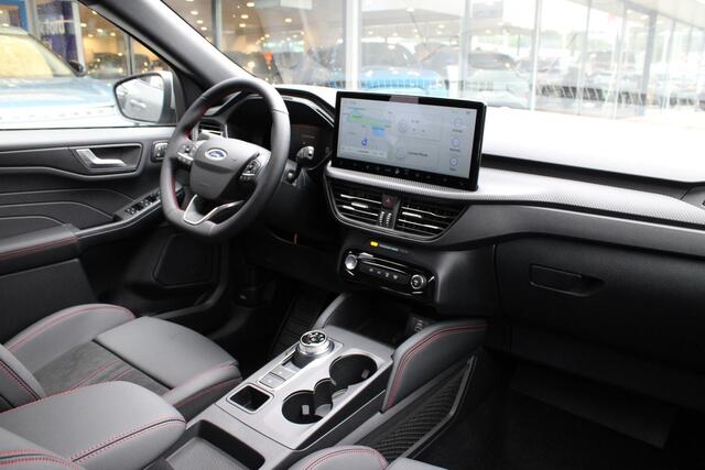 Ford KUGA 2.5 PHEV ST-Line X 243pk | orig. NL auto | Panoramadak | Wegklapbare trekhaak | Winter Pack | 19 inch | Adaptieve LED | Head up Display | Solar Silver