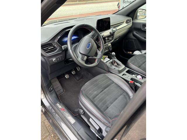 Ford KUGA 1.5 EcoBoost ST-Line X 150pk | Afneembare Trekhaak | Winterpack | B&O Audio | 1.800kg Trekgewicht |