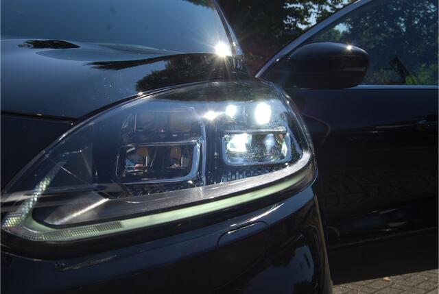 Ford KUGA 1.5 EcoBoost Titanium X 150PK TREKHAAK 1800KG | CAMERA | STOEL/STUUR-VOORRUITVERW | BLIS | ELEKTR.KLEP