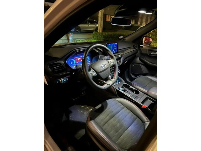 Ford KUGA 2.5 PHEV ST-Line X | Panoramadak | Adaptive cruise control | Head up Display | Winter Pack | Camera | 19 inch | Rode remklauwen