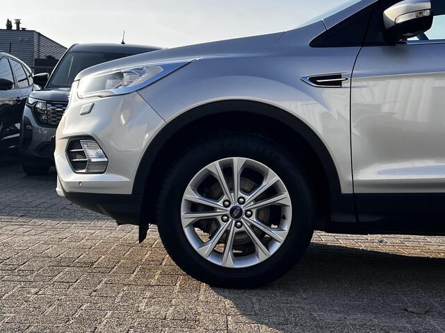 Ford KUGA 1.5 EcoBoost Titanium | 150 pk | Verwarmde voorstoelen | Trekhaak uitklapbaar | Sony audio installatie |