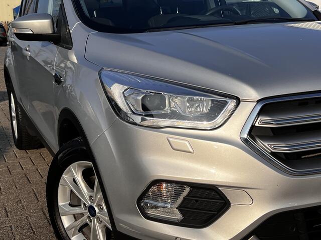 Ford KUGA 1.5 EcoBoost Titanium | 150 pk | Verwarmde voorstoelen | Trekhaak uitklapbaar | Sony audio installatie |