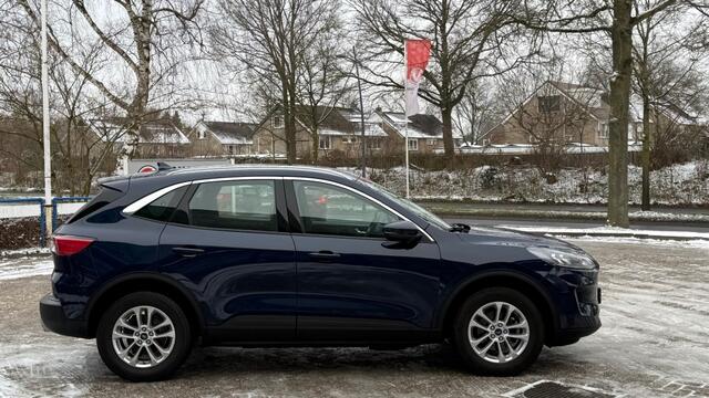 Ford KUGA 2.5 PHEV TITANIUM / Winter pack*