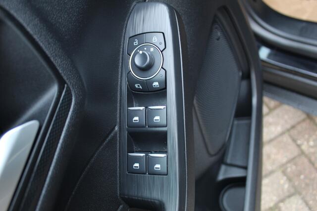 Ford KUGA 2.5 PHEV ST-Line X , 1500kg Trekgewicht Hybride rijden voor een reële prijs ! Adaptive Cruise Control, Stoel-, stuur- en voorraamverwarming, Climate Control, Metallic lak, Camera v+a, Elektr. achterklep, Side- en lane assist etc.