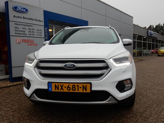Ford KUGA 1.5 120PK EcoBoost Titanium | Half leder | Trekhaak | Winter pack | PDC | Navigatie |