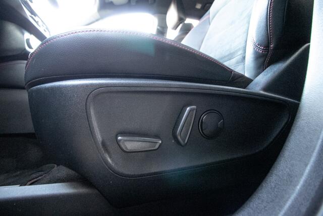 Ford KUGA 2.5 PHEV ST-Line X | Carplay | Navigatie | Camera |