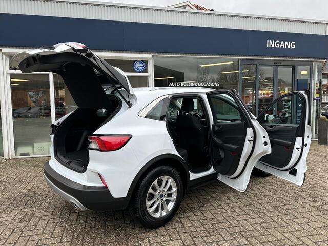 Ford KUGA 2.5 PHEV TITANIUM
