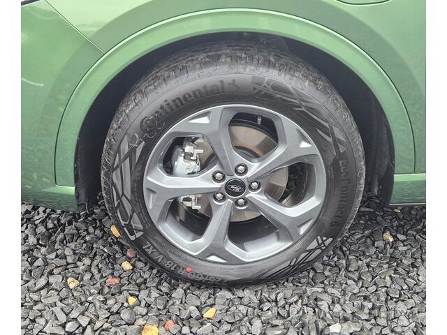 Ford KUGA 2.5 PHEV ST-Line Camera achter - Trekhaak - Privacy Glass - Winter Pack - Achterbank verwarming - 18 Inch licht metalen velgen