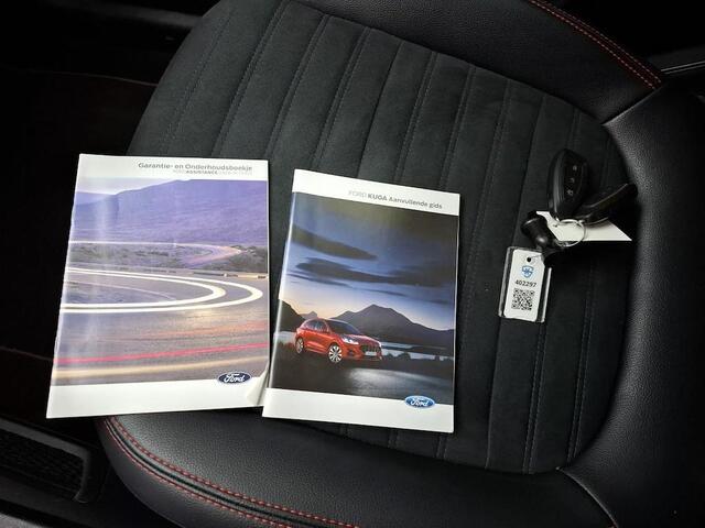 Ford KUGA 150pk ST-Line X Panoramadak Trekhaak Ad. Cruise Camera Winter Parking Dodehoek HUD Dealeronderhouden
