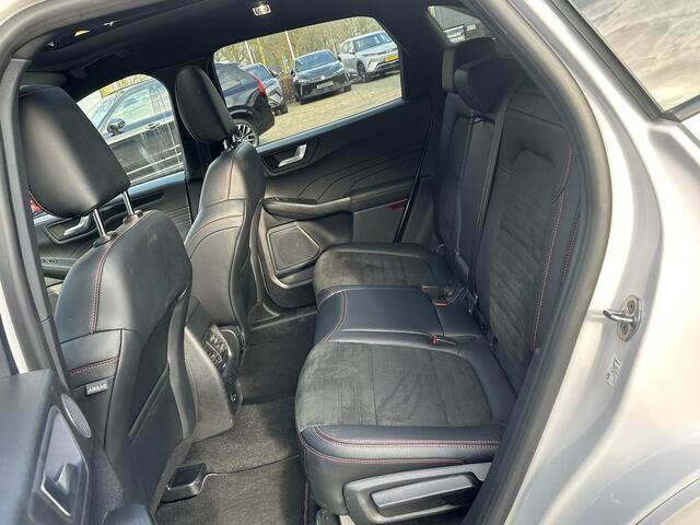 Ford KUGA 2.5 PHEV ST-Line X ST-Line X|Plug-In Hybride Panorama schuifdak | Winterpakket | Adaptieve cruise | Bang & Olufsen | Rijklaar geleverd met 12 mnd BOVAG garantie |