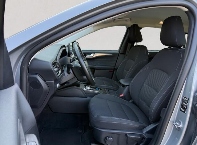 Ford KUGA 2.5 PHEV Titanium | NL-auto | trekhaak| winterpakket