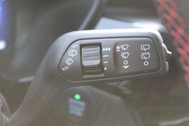 Ford KUGA 2.5-225pk Plug-in Hybrid ST-Line X. Hybride rijden voor een reële prijs ! Adaptive Cruise Control, Stoel-, achterbank, stuur- en voorraamverwarming, autm. airco dual, camera v+a, elektr. achterklep, side- en lane assist etc.