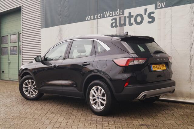 Ford KUGA 1.5 EcoBoost Titanium Pack -NAVI-ECC-CAM-TREKHAAK-