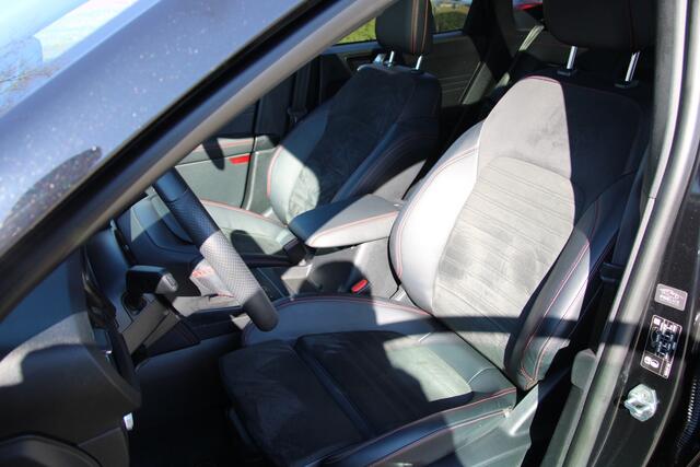 Ford KUGA 2.5 PHEV 225 PK ST-Line X PANORAMADAK | BLACK PACK | WINTER- PACK |