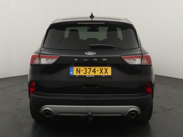 Ford KUGA 1.5 EcoBoost 150 pk Titanium | Trekhaak | LED | Winter Pack | Navi | Clima | Cruise | 100% dealer onderh.