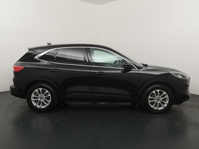 Ford KUGA 1.5 EcoBoost 150 pk Titanium | Trekhaak | LED | Winter Pack | Navi | Clima | Cruise | 100% dealer onderh.