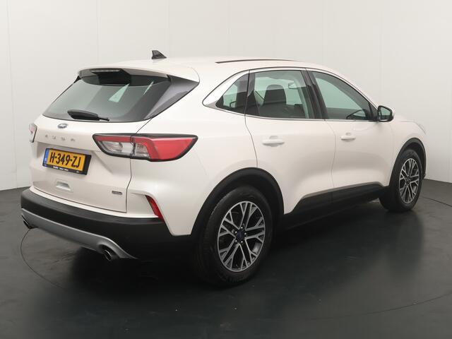 Ford KUGA 2.5 225PK PHEV Titanium | Elektr. Trekhaak | Cruise Control | 18-inch | Climate Control | Parkeer sens. v + a |