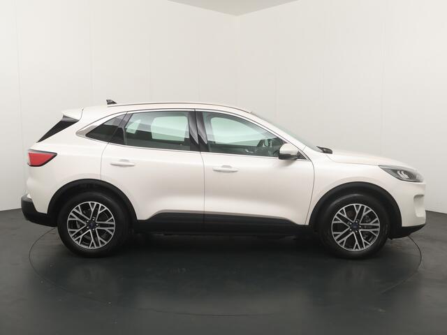 Ford KUGA 2.5 225PK PHEV Titanium | Elektr. Trekhaak | Cruise Control | 18-inch | Climate Control | Parkeer sens. v + a |