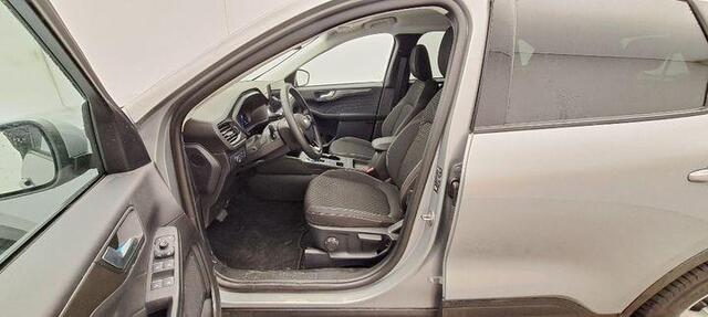 Ford KUGA 2.5 FHEV Titanium 190pk | Driver Assistance Pack | Wegklapbare Trekhaak | Geen stekker nodig | 1.600kg Trekgewicht | Michelin Cross Climate banden