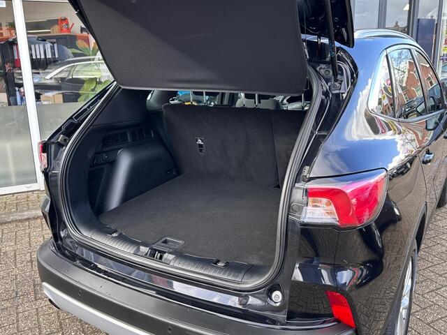 Ford KUGA 2.5 PHEV TITANIUM