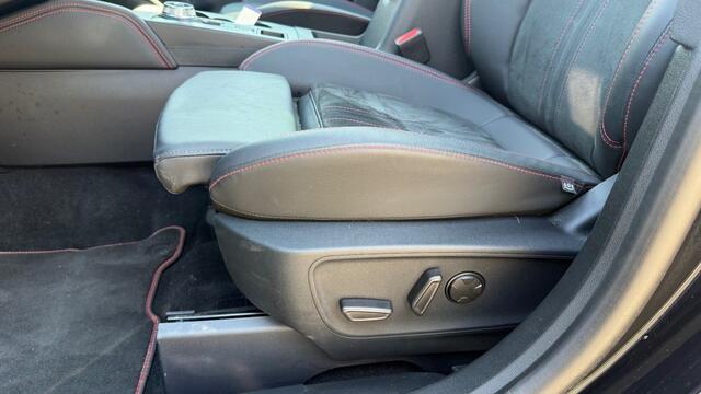 Ford KUGA 2.5 PHEV ST-LINE X 243pk / FULL OPTIONS 18inch 4s banden